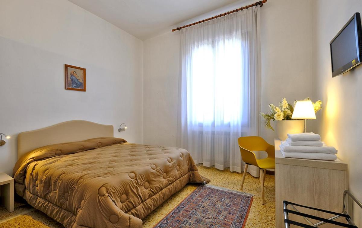 Locanda Al Santuario Peschiera del Garda Exterior photo