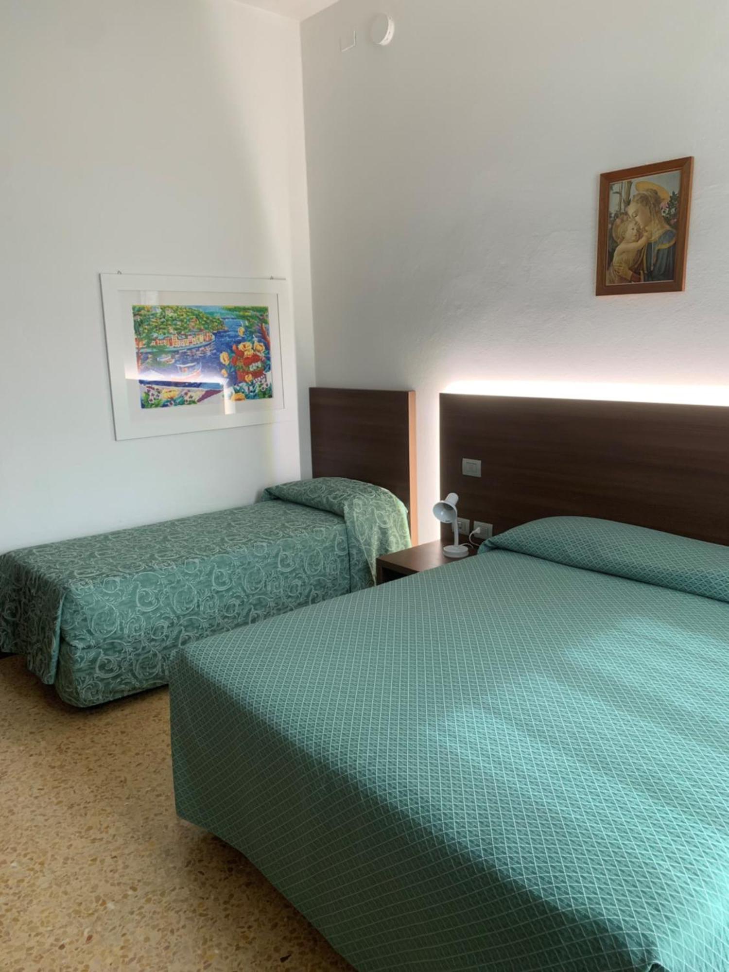 Locanda Al Santuario Peschiera del Garda Exterior photo