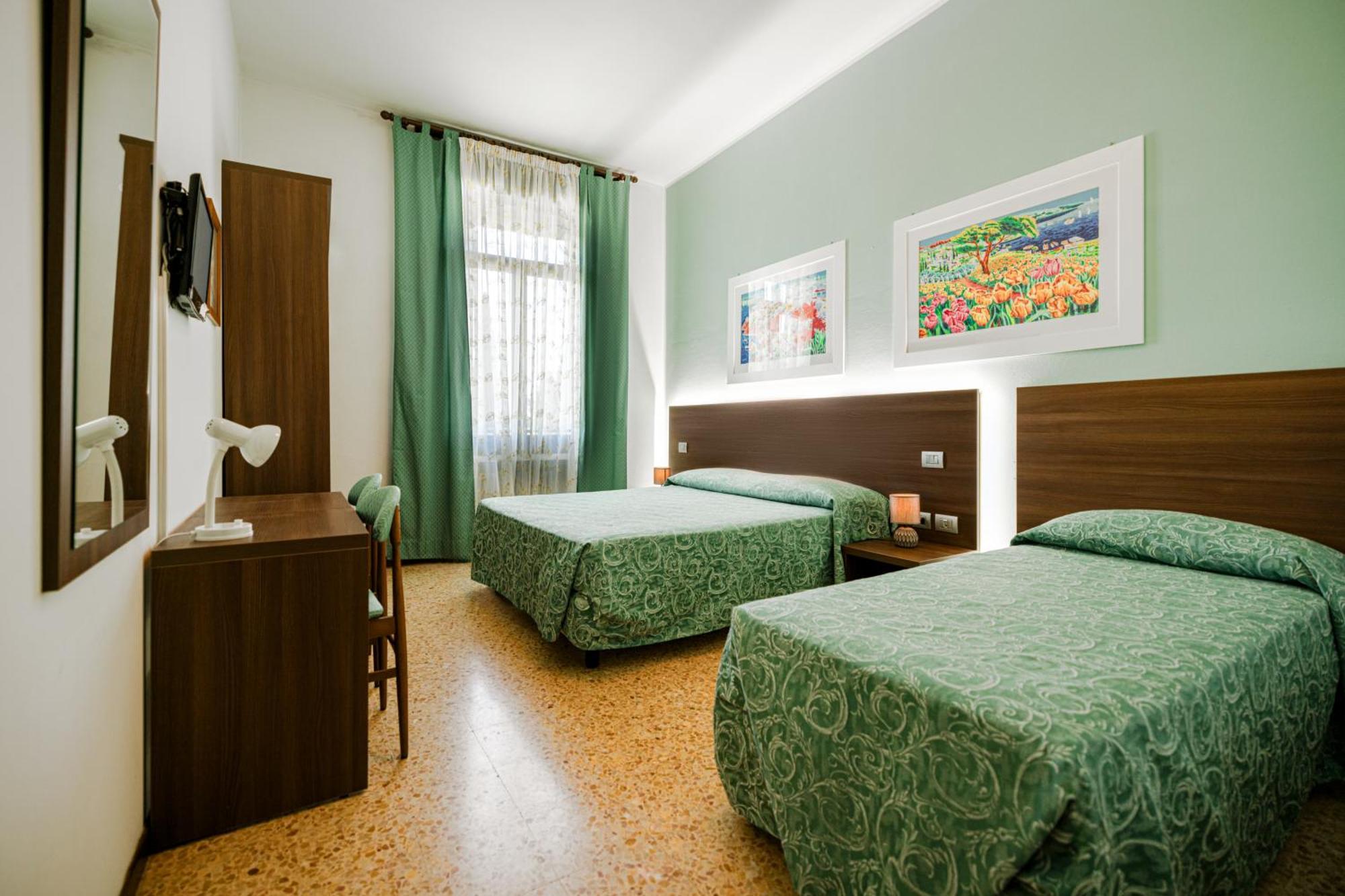 Locanda Al Santuario Peschiera del Garda Exterior photo